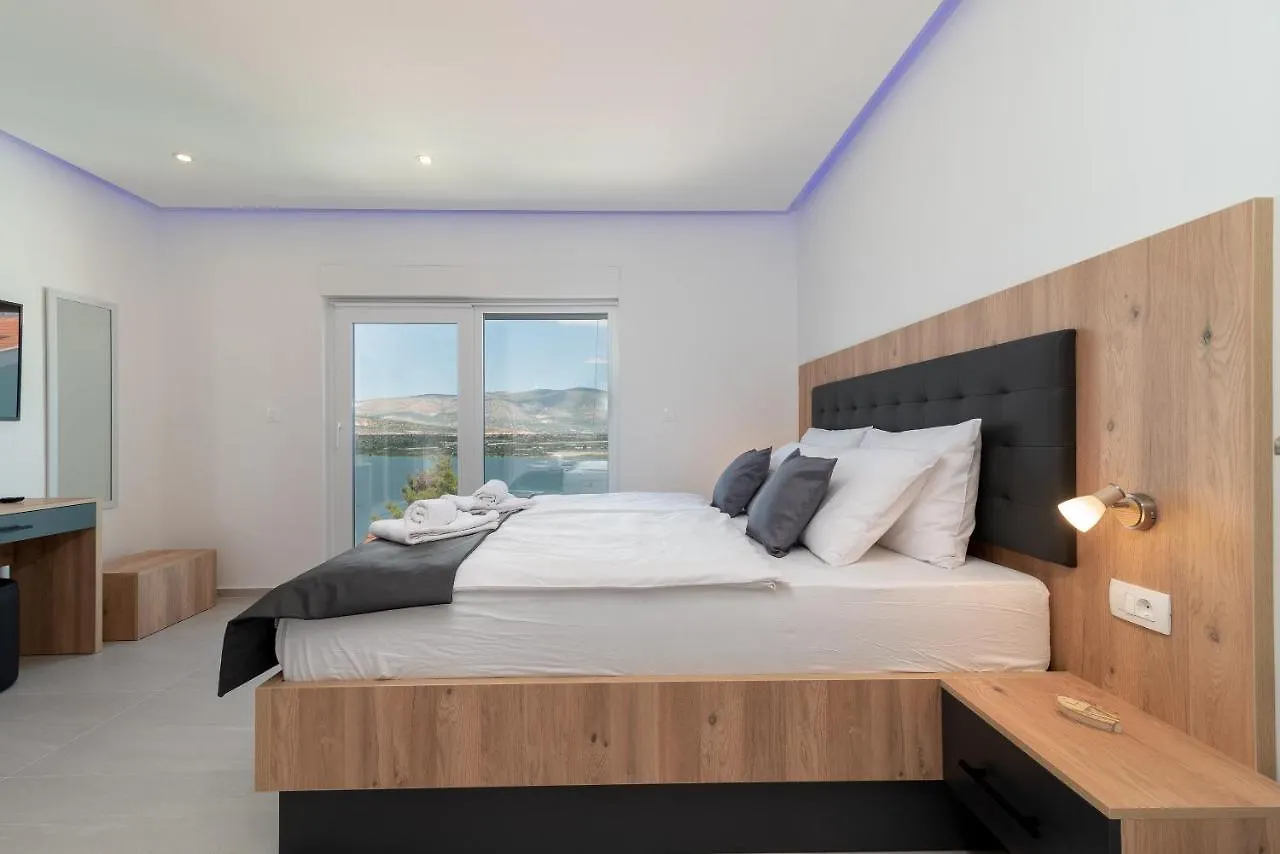 Luxury Villa Sun Stone Heated Pool & Whirlpool Трогир Хорватия