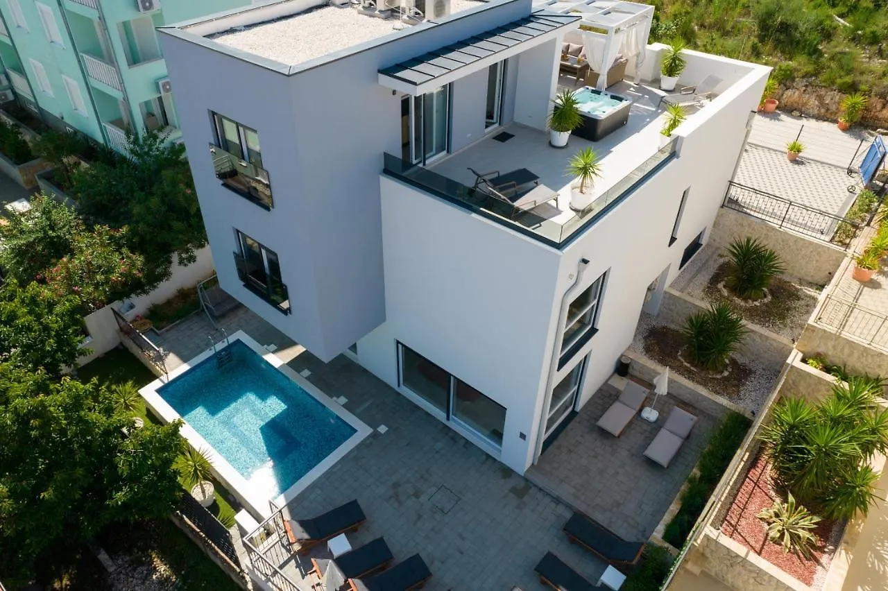 Luxury Villa Sun Stone Heated Pool & Whirlpool Трогир Хорватия