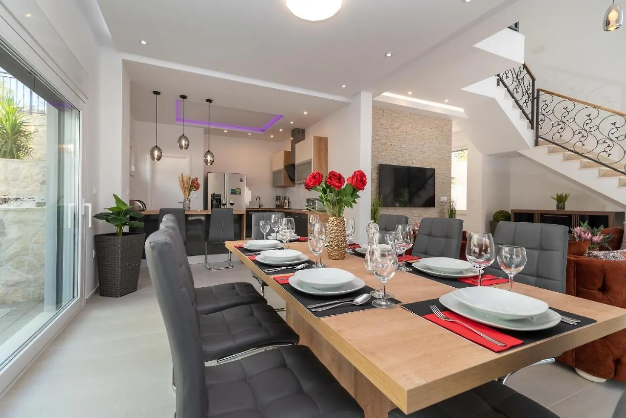 Luxury Villa Sun Stone Heated Pool & Whirlpool Trogir