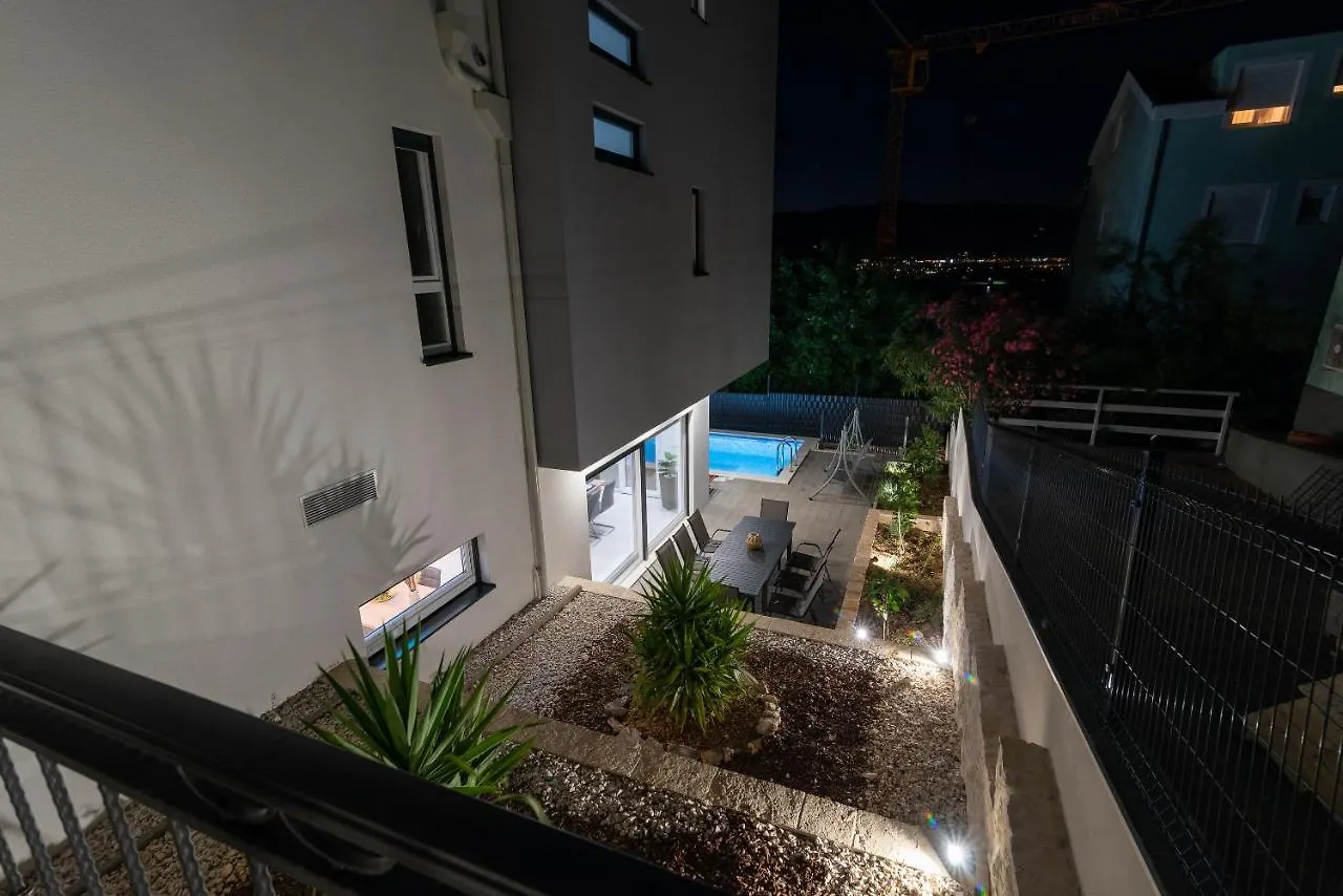 Luxury Villa Sun Stone Heated Pool & Whirlpool Trogir